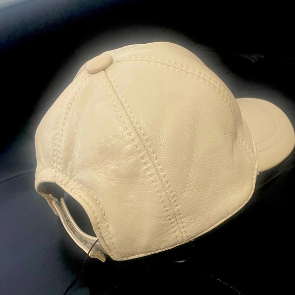 NWT AUTHENTIC sheepskin leather hat - Picture 4 of 8